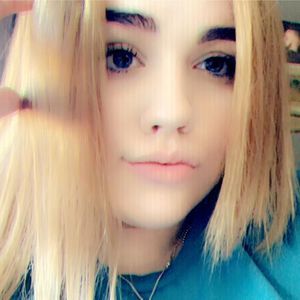 Meet your Posher, Abbey